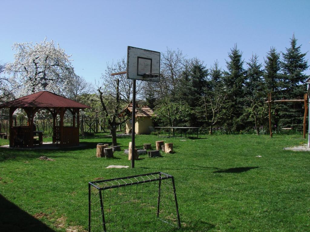 Benko Vendeghaz Hotel Kiskutas Luaran gambar